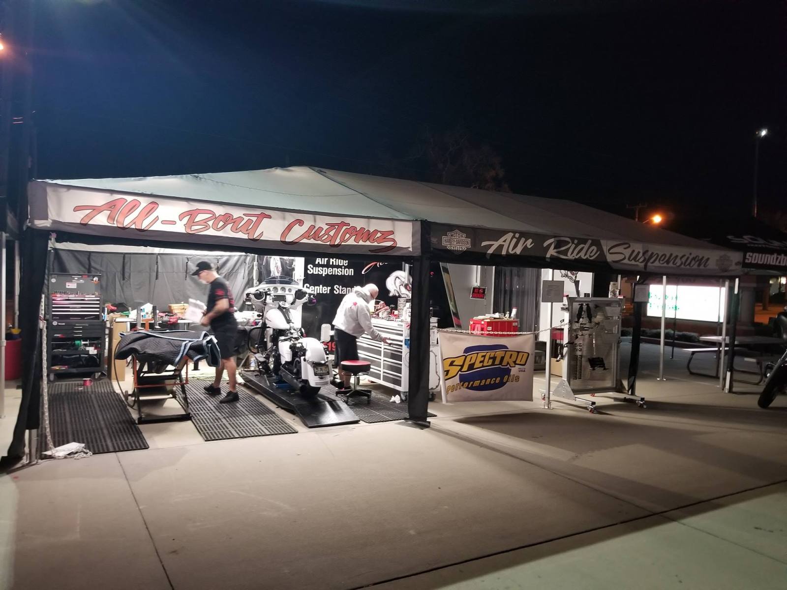 Race trailer with full-color printed graphics and a DMP awning from large-format printing